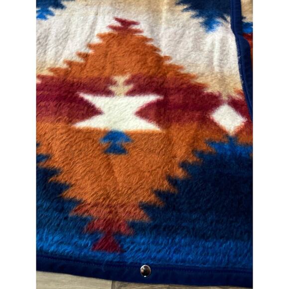Biederlack Cuddle Wrap Snap Stadium Throw Aztec Tribal Blanket Zipper 77"x56" - Picture 7 of 15
